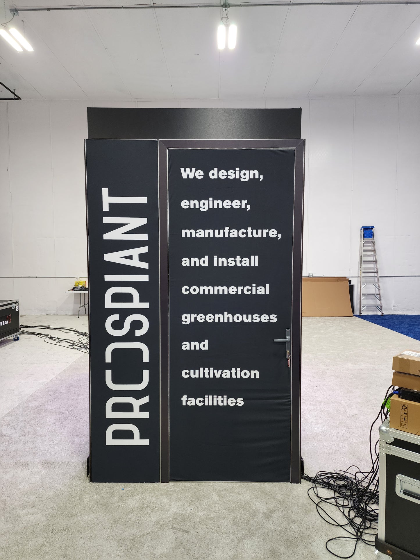 ZillaLED. Double-sided 10' Video Wall Display, 60 Panel