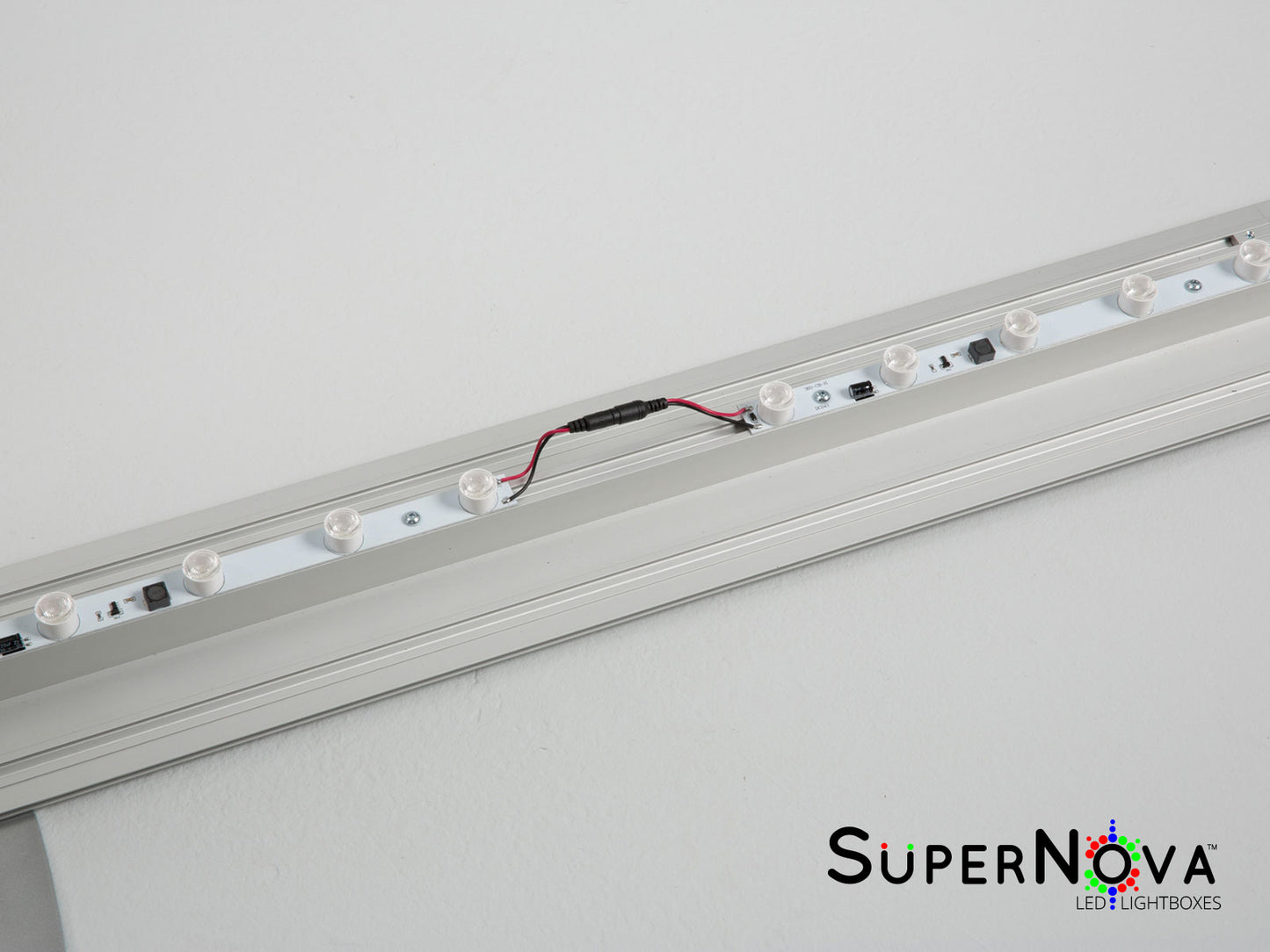 SuperNova -1618D | Lightbox w/ Shelves